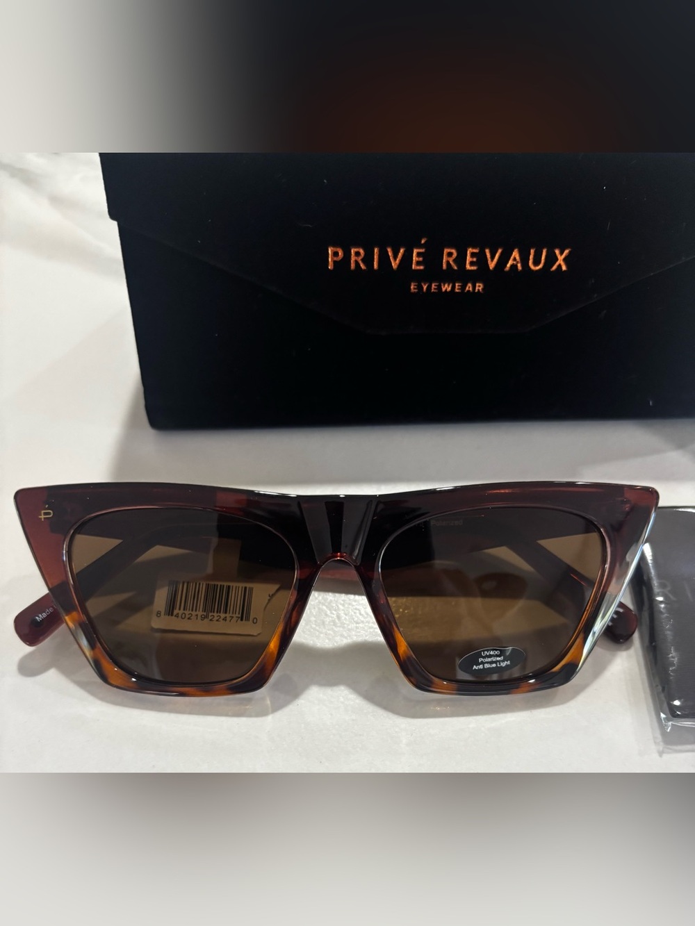 New with case Prive Revaux sunglasses